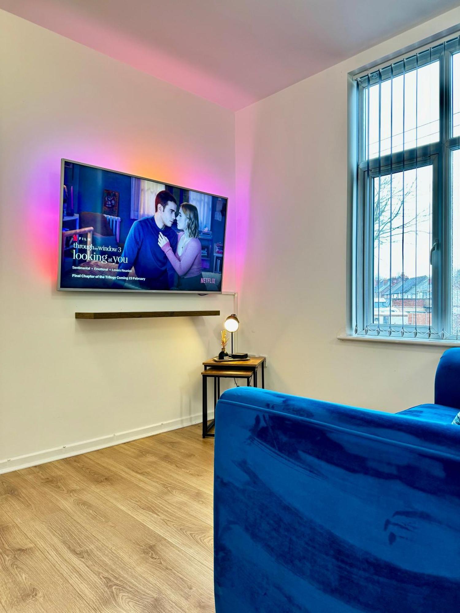 Rnm - Business Professional & Top Choice, Private Access & Entire Place, Kitchen & Washroom With Amenities, Smart Tv, Easy Access, Fast Wifi, Parking Nearby, Great Transport Links Halesowen Exterior photo